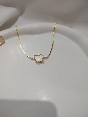 Colar de Borboleta com Madrepérola Folheado a Ouro