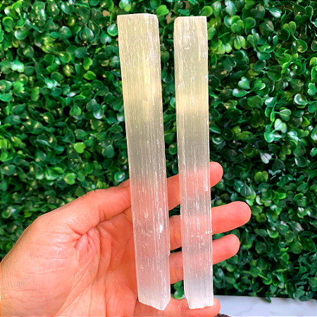 BASTÃO DE SELENITA 68-74G - Cristal de Purificação e Energização Espiritual