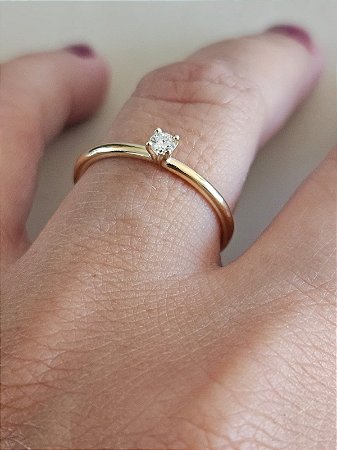 Anel Solitário em Ouro 18k e diamante de 10 pontos