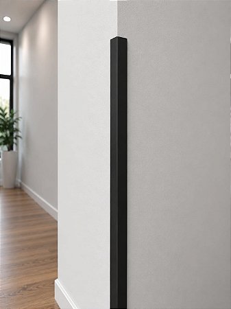 Cantoneira de Alumínio Preta 1/2" 2 Metros – 5 Barras