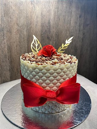 Bolo de Chocolate Branco - Style Dressed 1800 (Peso 1.8 Kg)