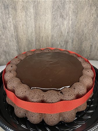 Bolo de Chocolate Nobre - Charlotte Essential (1.0 Kg) Super Promo