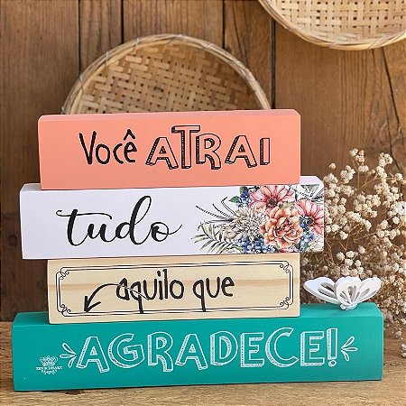 Placa de mesa decorativo em madeira