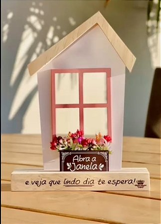 ENFEITE DE MESA COM APLIQUE FLORES ABRA A JANELA...FLORESCER 23X18X4,5