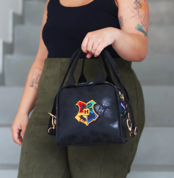Bolsa Térmica Harry Potter Brasão Hogwarts Preta