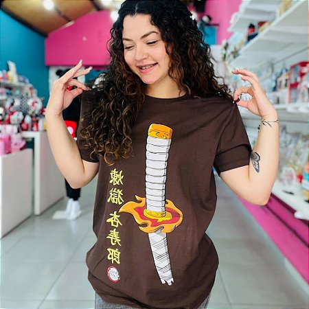 Camiseta Demon Slayer Espada Kyojuro Rengoku