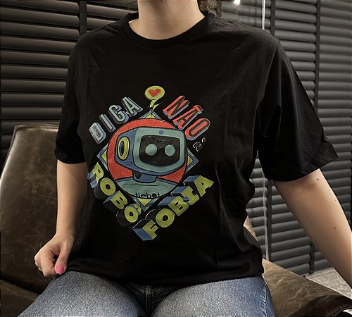 Camiseta preta "Diga não à robôfobia"