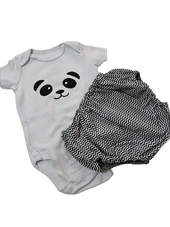 Traje body com aplique ursinho e tapa fralda cinza