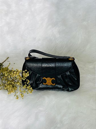 Bolsa Feminina com Detalhe Dourado – Estilo Clutch Elegante