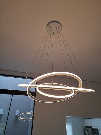 LUSTRE COM 3 ANÉIS DE LED