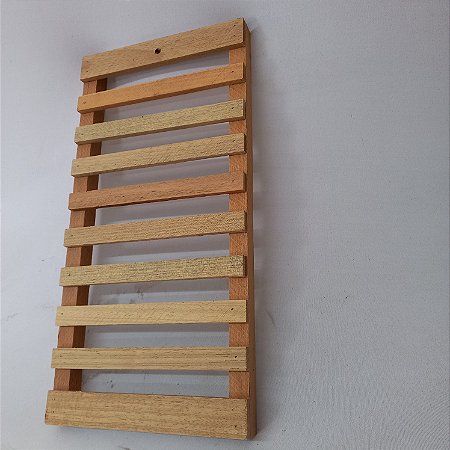 Painel Treliça Vertical de madeira - 40cm X 20cm