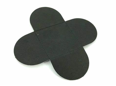 Forminha para doce preto (50 und)