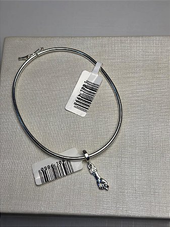 BRACELETE COM PINGENTE FIGUINHA