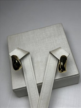 Brinco orgânico banhado a ouro