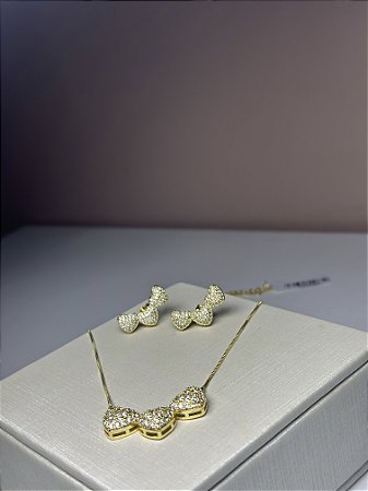 Conjunto três corações cravejado