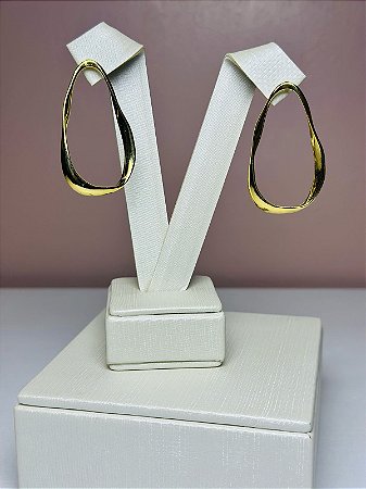 BRINCO VAZADO BANHADO A OURO 18K