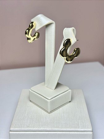 BRINCO FLOR ORGANICO BANHADO A OURO 18K