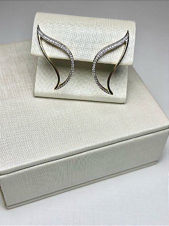 BRINCO FOLHA ZIRCONIA BANHADO A OURO 18K