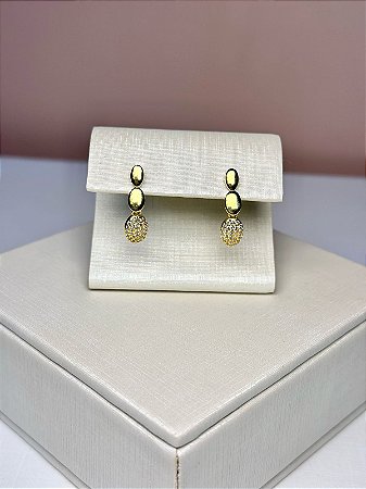 BRINCO OVAL BANHADO A OURO 18K