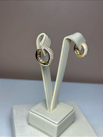 BRINCO ARGOLA CRAVEJADA ZIRCONIA BANHADO A OURO 18K