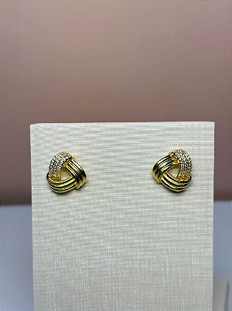 BRINCO TRAÇADO EM BANHADO EM OURO 18K