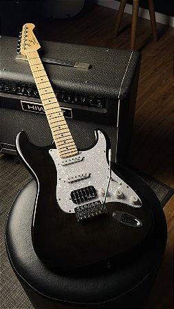 GUITARRA SHELTER ST ASH HSS PRETA CAPTADORES WILKINSON