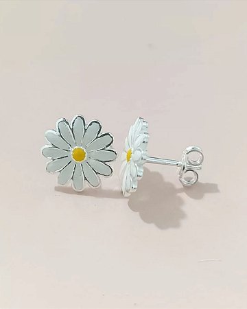 Brinco Prata Margarida Reticulada Com Resina