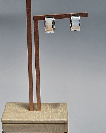 Brinco Argola Madrepérola em Aço Prateado 8mm