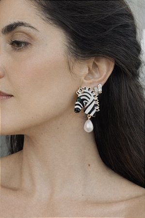 Brinco Zebra com Pérolas