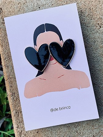 Brinco Coração Básico Nada Básico