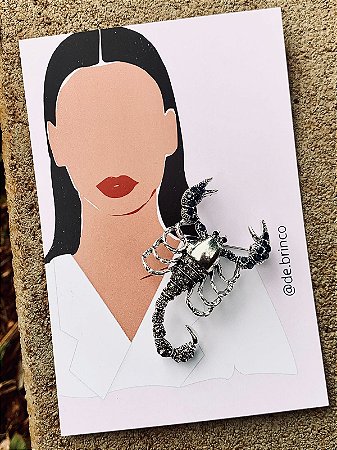 Broche / pingente Escorpião M