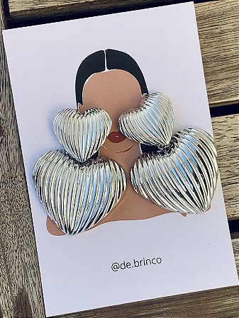 Brinco Love Prata