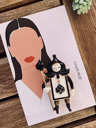 Broche Dama de Espadas