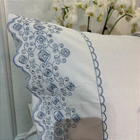 Capa de Travesseiro Percal 230 Fios – Bordado Azul