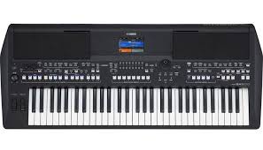 TECLADO YAMAHA PSR SX 600