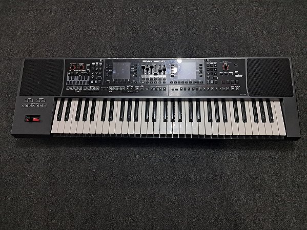Teclado Arranjador Roland EA7 usado