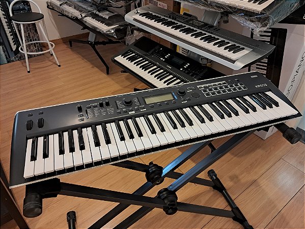 Sintetizador Korg Kross versão 2 Seminovo