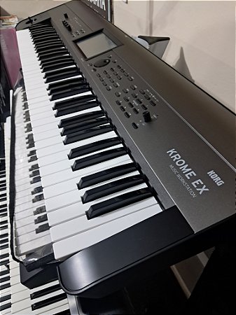 Teclado Workstation Krome EX73 Seminovo