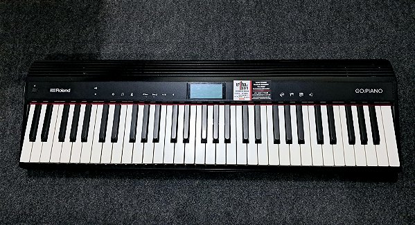 Teclado Roland GO PIANO 61 teclas Semi novo