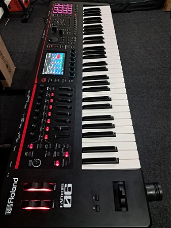 Sintetizador Roland Fantom Zero 61 Seminovo