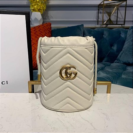 Bolsa Gucci Bucket GG Marmont de couro