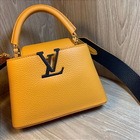 Bolsa Louis Vuitton Capucines BB