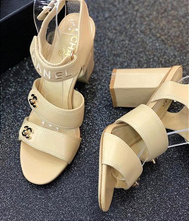 Salto Chanel