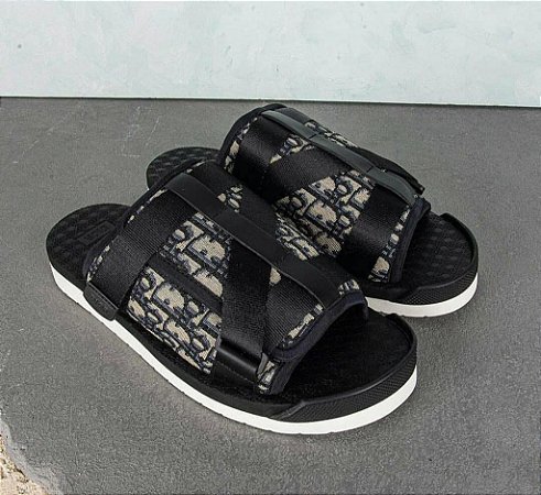 Chinelo Dior