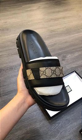 Chinelo Burberry