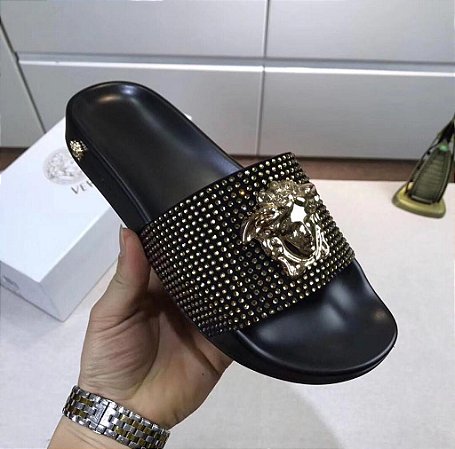 Chinelo Versace