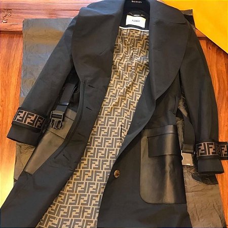 Casaco Fendi