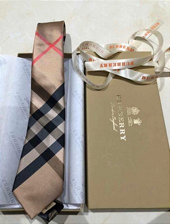 Gravata Burberry