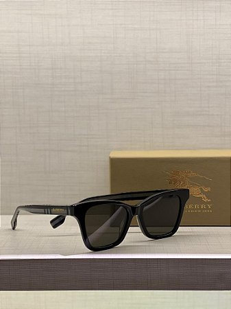 Óculos Burberry