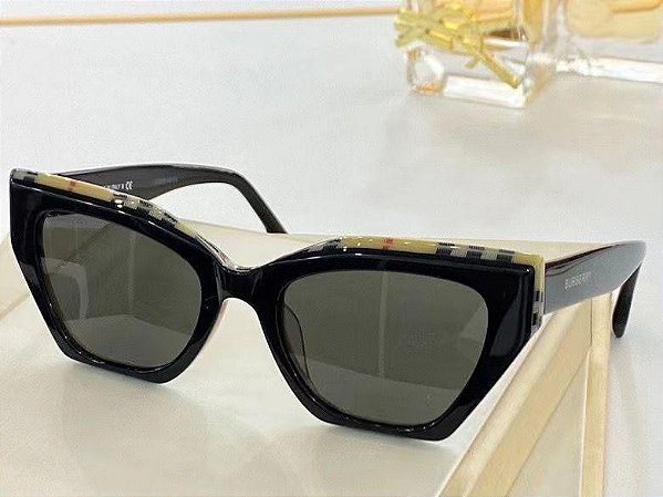 Óculos Burberry